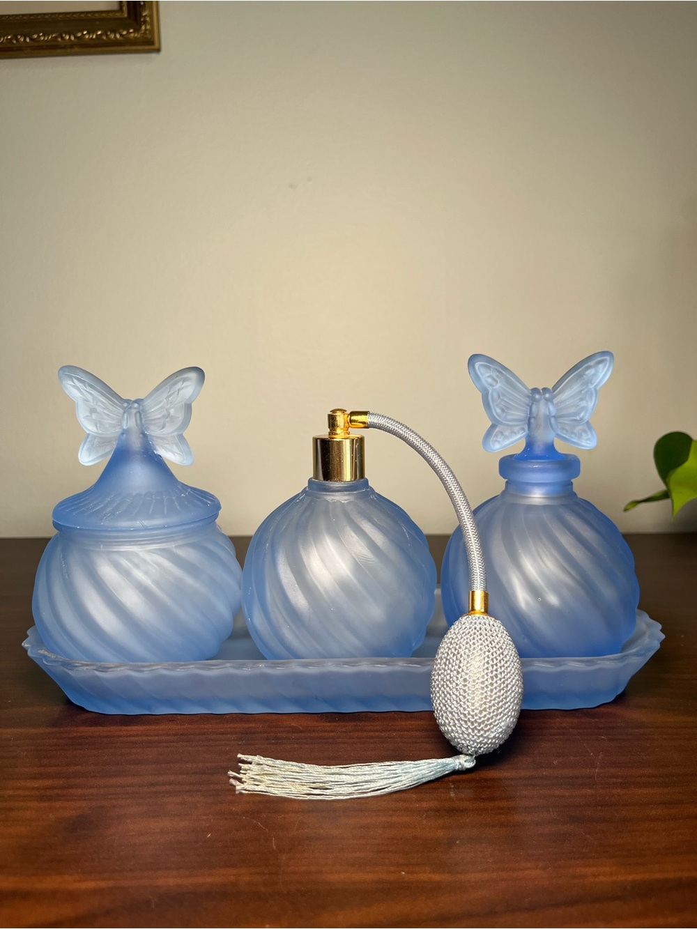 Vtg Vanity Set Frosted Glass Butterfly • Perfume Atomizer Powder Jar Hollywood